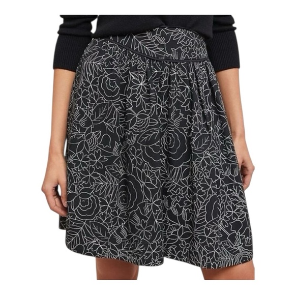 NEW Anthropologie Conversations 38 Of 52 Black Floral Circle Skirt size 4 - Picture 1 of 6